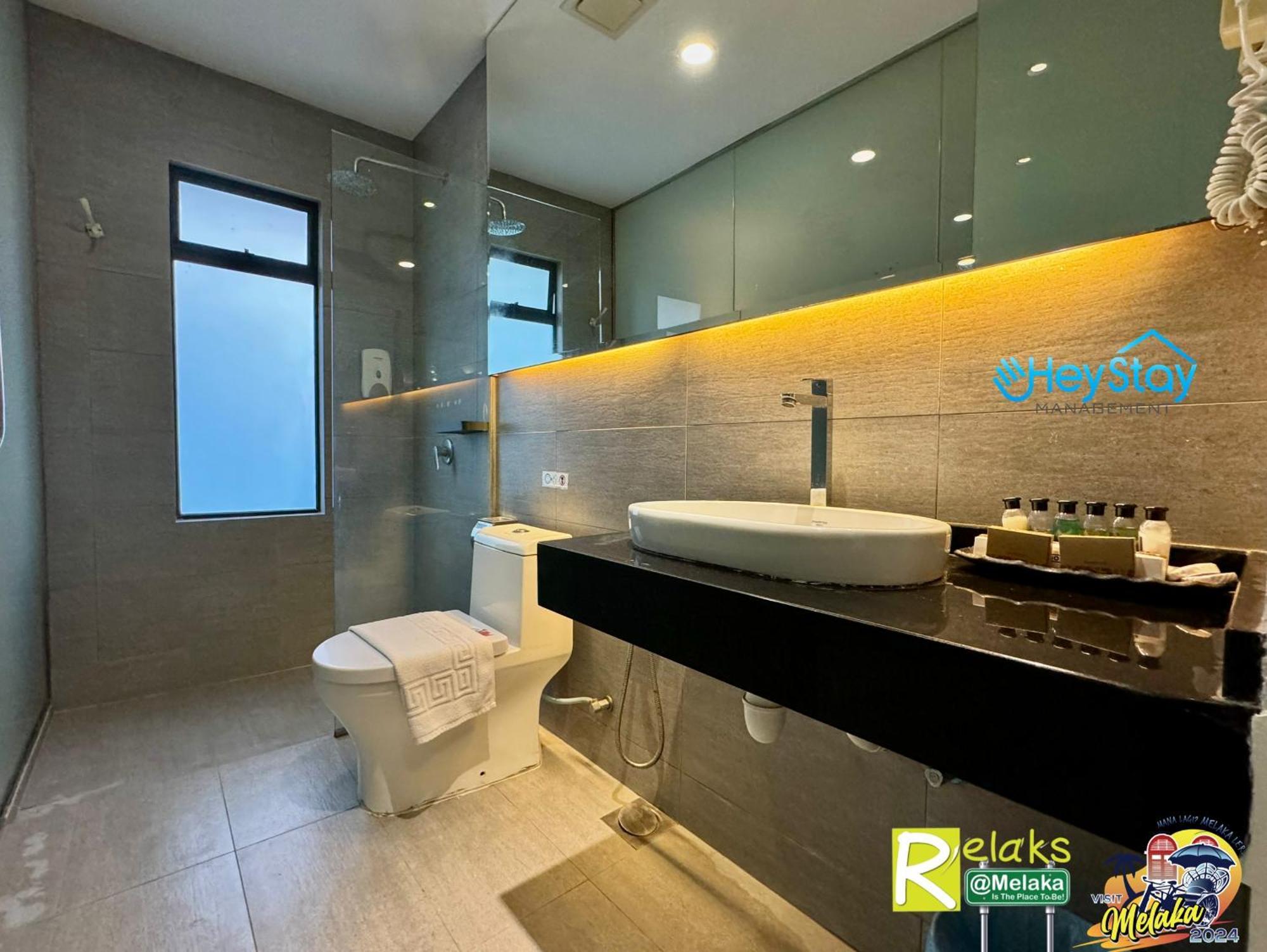Modern Cave Guest House Walking Distance 5Mins To Jonker Malacca Екстериор снимка